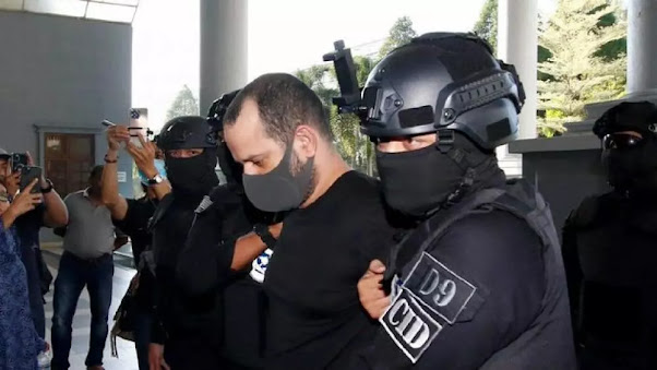 متهم بحيازة أسلحة وتهريبها.. إسرائيلي يمثل أمام محكمة في ماليزيا