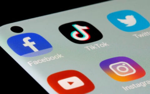 صعود «تيك توك» يقلق «فيسبوك»… ما الأسباب؟