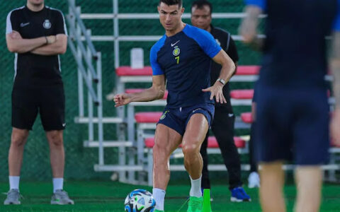 بين الهلال والنصر.. من يحسم لقب كأس الملك في السعودية الليلة؟