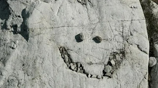 لماذا يرى بعض الناس وجوهًا في كل شيء؟.. العلم يوضح السبب