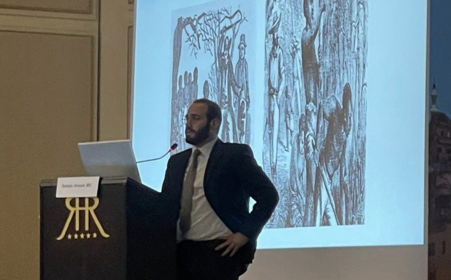 الدكتور صهيب أحمد يلقي كلمة